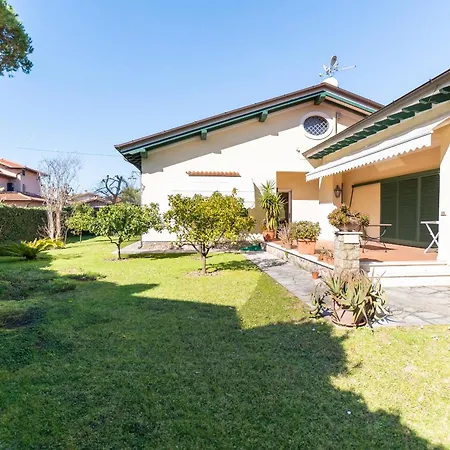 Villa Quiet Oasis, Garden And Italian Charm *