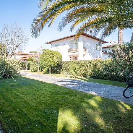 Quiet Oasis, Garden And Italian Charm *