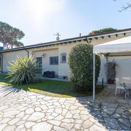 Villa Quiet Oasis, Garden And Italian Charm *