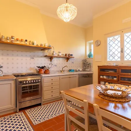 Villa Quiet Oasis, Garden And Italian Charm Forte dei Marmi