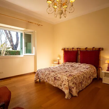 Villa Quiet Oasis, Garden And Italian Charm Forte dei Marmi