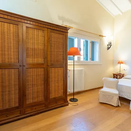 Quiet Oasis, Garden And Italian Charm