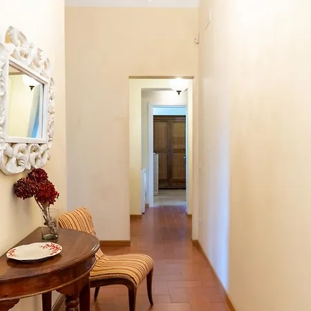 Quiet Oasis, Garden And Italian Charm Villa