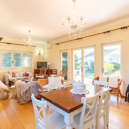 Villa Quiet Oasis, Garden And Italian Charm Forte dei Marmi